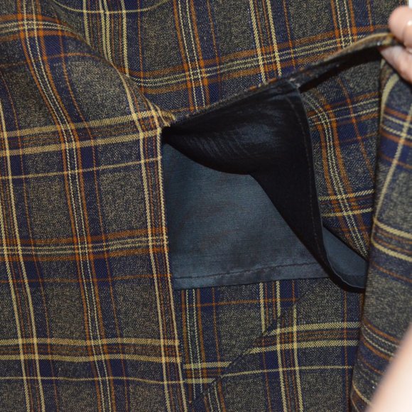 MRS Uniform Plaid Green Skirt Front Accent M (W16 x H19 x L23.5) - Picture 7 of 7